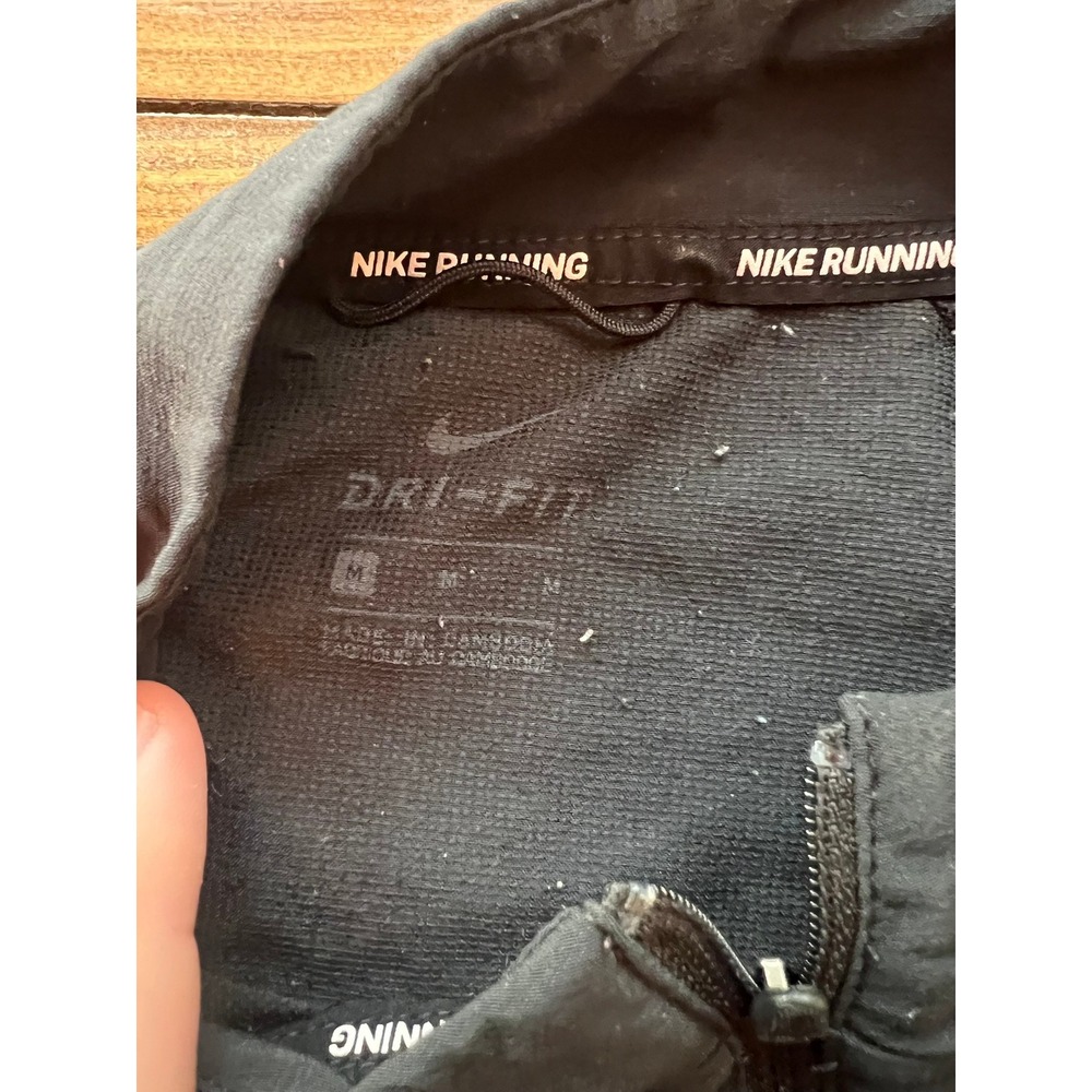 Size Medium - Picture 2 of 6